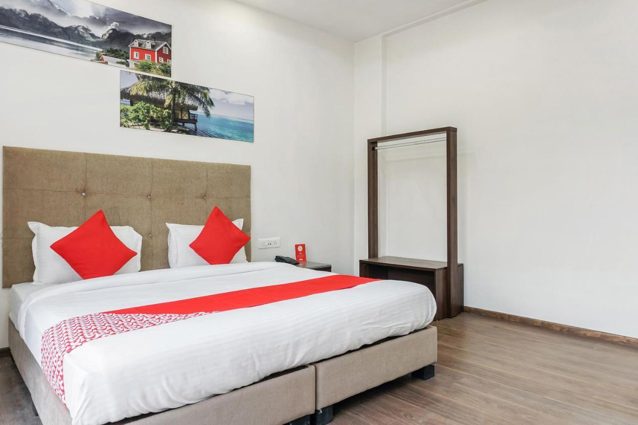 Oyo 16832 Hotel I Suite 2 Mangvadi Exterior photo